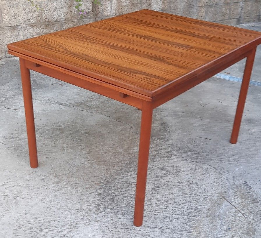 perfect size Danish TEAK extension DINING TABLE with 2 built-in LEAVES vintage made in Denmark AND OTHERS