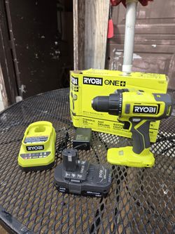 Ryobi 1/2 Drill/Driver Kit 18V