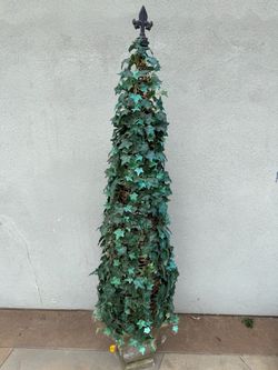 Ornamental tree 62 inches tall Ornamental tree 62 inches tall