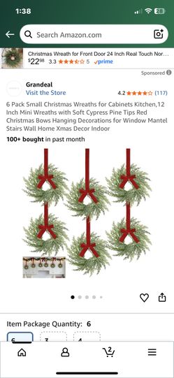 Christmas Wreaths.            20 Dollars 