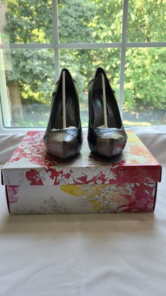 Chinese Laundry elegant black And Grey Woman's Sz 8.5 M