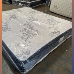 Queen size mattress/ Colchón
