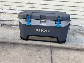 Igloo 52 Qt. BMX Series Ice Chest Cooler - Gray