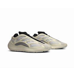 Yeezy 700 Azael