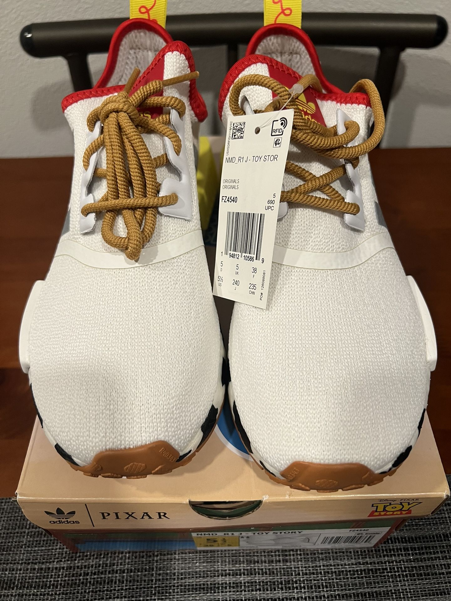 Adidas NMD_R1 J Toy Story (5.5Y) 🔥