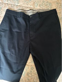 Men’s slacks 38x32 navy blue Haggar