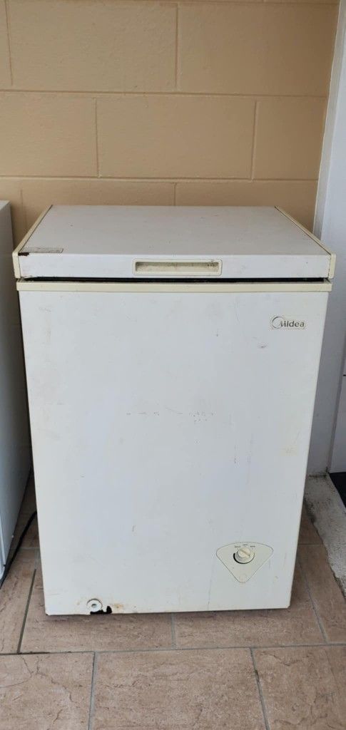 Midea Chest Freezer 