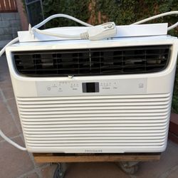 FRIGIDAIRE Window Air Conditioner 