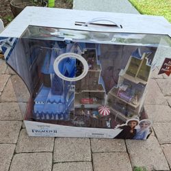 Disney FROZEN II Playset 18-piece