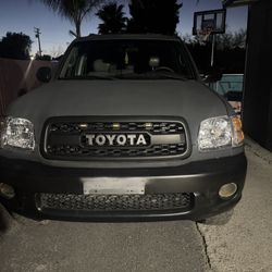 2001 Black Toyota Sequoia 