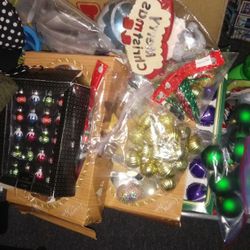 all kinds of 🎄 items