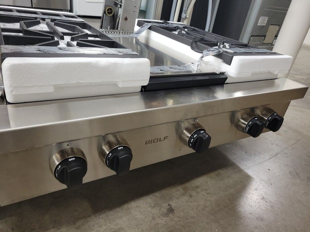 Wolf 36 Inch Range Top With Griddle
