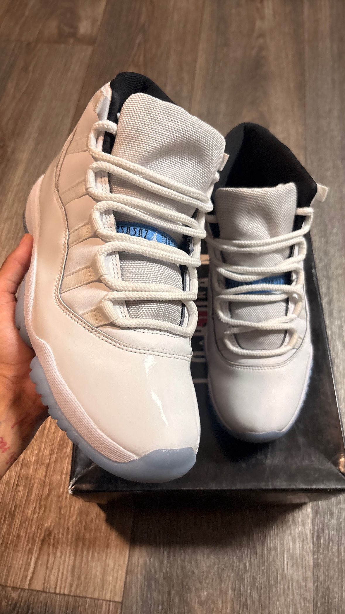 Jordan 11 Legend Blue