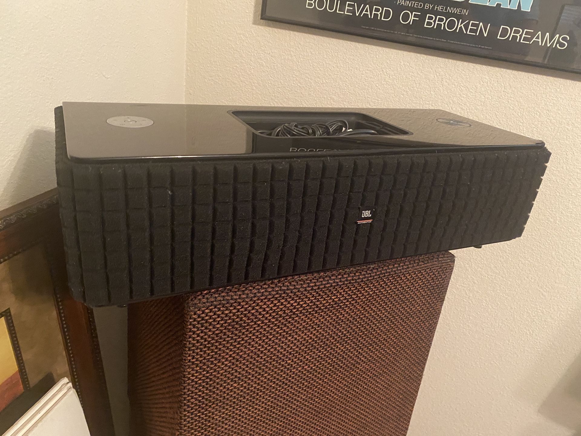 JBL L8 Bluetooth Speaker