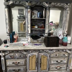 Antique Dressers And Night Stands