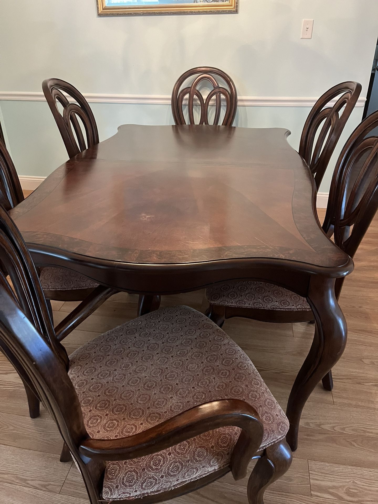 Elegant Dark Wood Dining Table With 6 Chairs