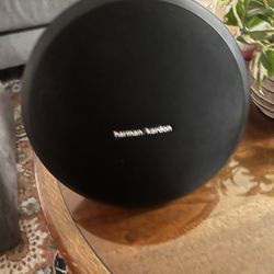Harmon Kardon Bluetooth Speaker 