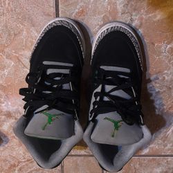 Jordan 3s Size 7 