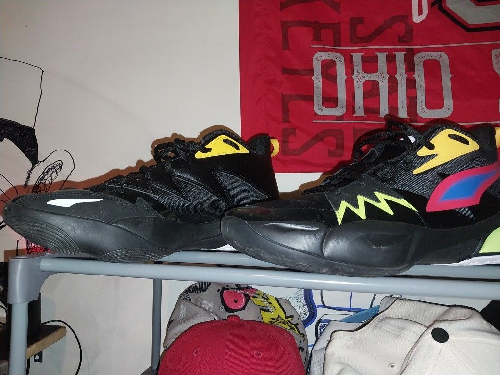 Puma Shoes Size 9 1/12