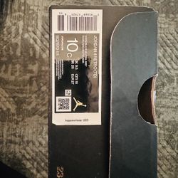 Jordan 4 