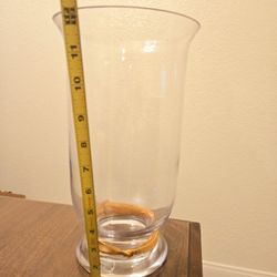 GRAND LUXE HURRICANE BRAND NEW EXCELLENT CONDITION WHITE BARN BATH & BODY WORKS & FREE PILLAR CANDLE