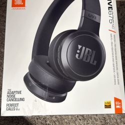 JBL Live 675NC Wireless True Adaptive Noise-Cancelling On-Ear Headphones