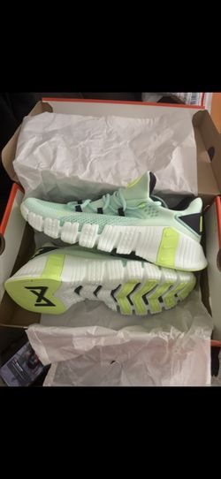 Size 11.5 Nike Free Metcon 4 Cross Training Shoes CT3886-300 Mint Foam-Ghost Green