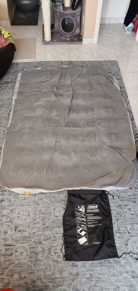 COLEMAN DOUBLE QuickBed Air mattress! 