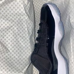 Jordan 11s