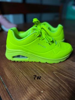 Women’s tennis shoes  Skechers/MK