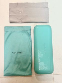 Tiffany & Co. Eyeglass Case Tiffany Blue Hard Shell Logo Clamshell Tan Interior