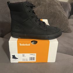 Woman’s 7.5 Timberland Boots Used Only Once 