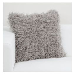 Faux-Fur NEW (2) Designer Llama Throw Pillow Smoky Quartz Silver/Grey Medium 20 x 20 Velvet Back
