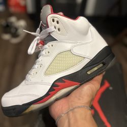 Jordan 5 - White Fire Reds 