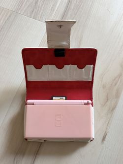 Pink Nintendo DS Lite