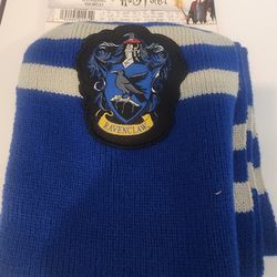 NEW Harry Potter WIZARDING WORLD Hufflepuff Scarf Blue White Striped w/ Patch