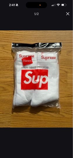 Supreme socks