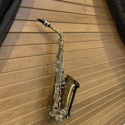 Buescher 400 Alto Saxophone