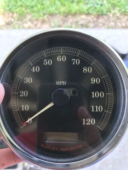 2008 HD Softail techometer
