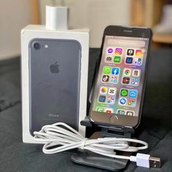 iPhone 7 Unlocked / Desbloqueado 😀 - Different Colors Available