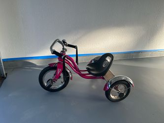 Schwinn Roadster Classic Tricycle