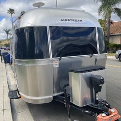 2020 Airstream  Sleep 4 Pristine Condition 
