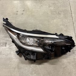 Headlight Assembly 2021-2024 Toyota Sienna XSE LED w/DRL Headlamp Passenger Side