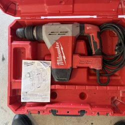 Milwaukee 9/16 Hammer Drill
