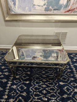 MIRRORED GLASS COFFEE TABLE