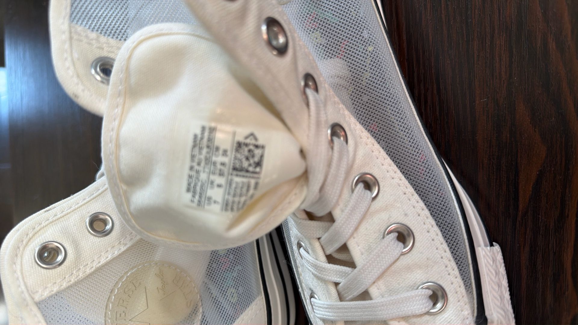 Woman’s Tennis Shoes