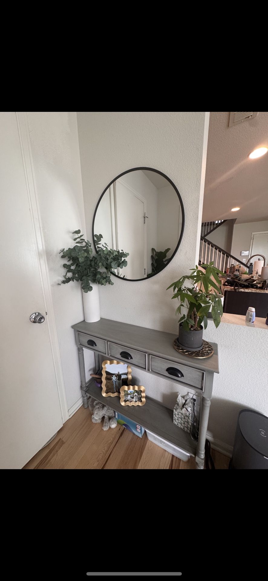 Entry Way Table
