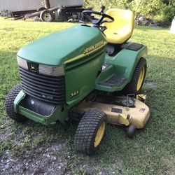 John Deere 345