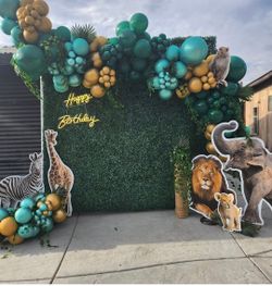 Safari party props