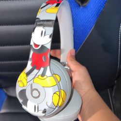 Mickey Mouse Beats Solo 3 Headset